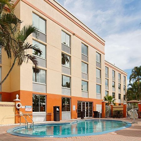 Best Western Fort Myers Inn And Suites Съоръжения снимка